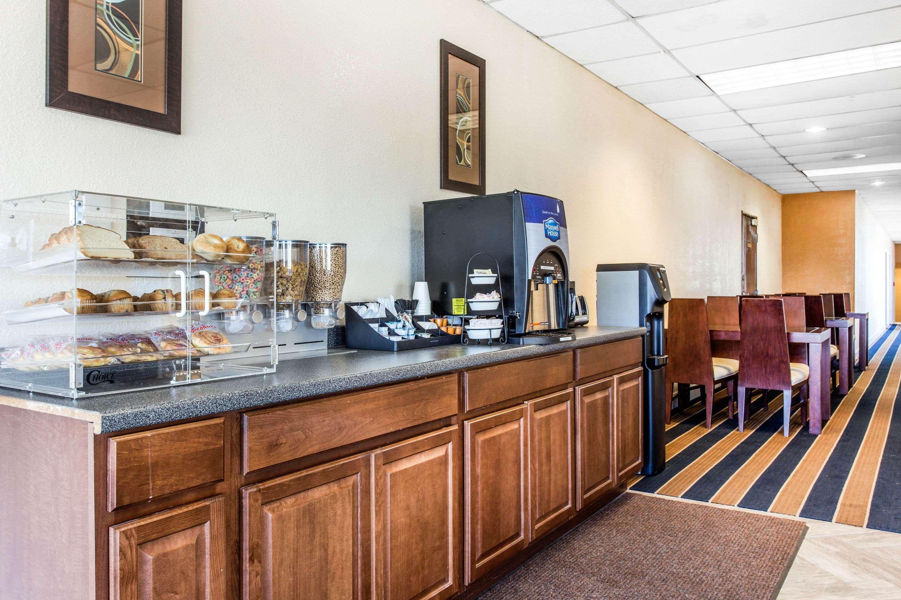 Super 8 By Wyndham Rocky Mount I-95 Exit 145 Hotel Battleboro Buitenkant foto
