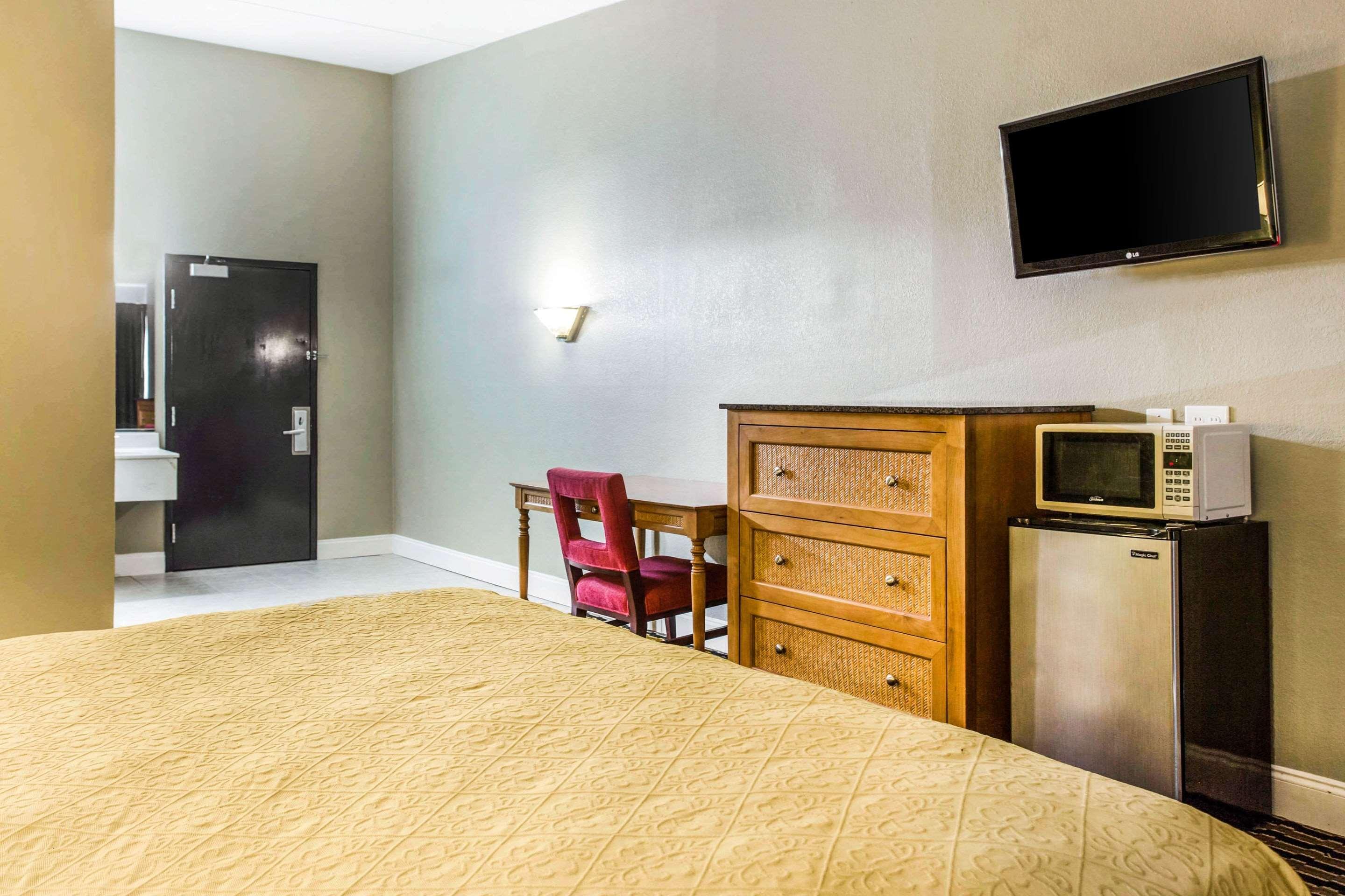 Super 8 By Wyndham Rocky Mount I-95 Exit 145 Hotel Battleboro Buitenkant foto