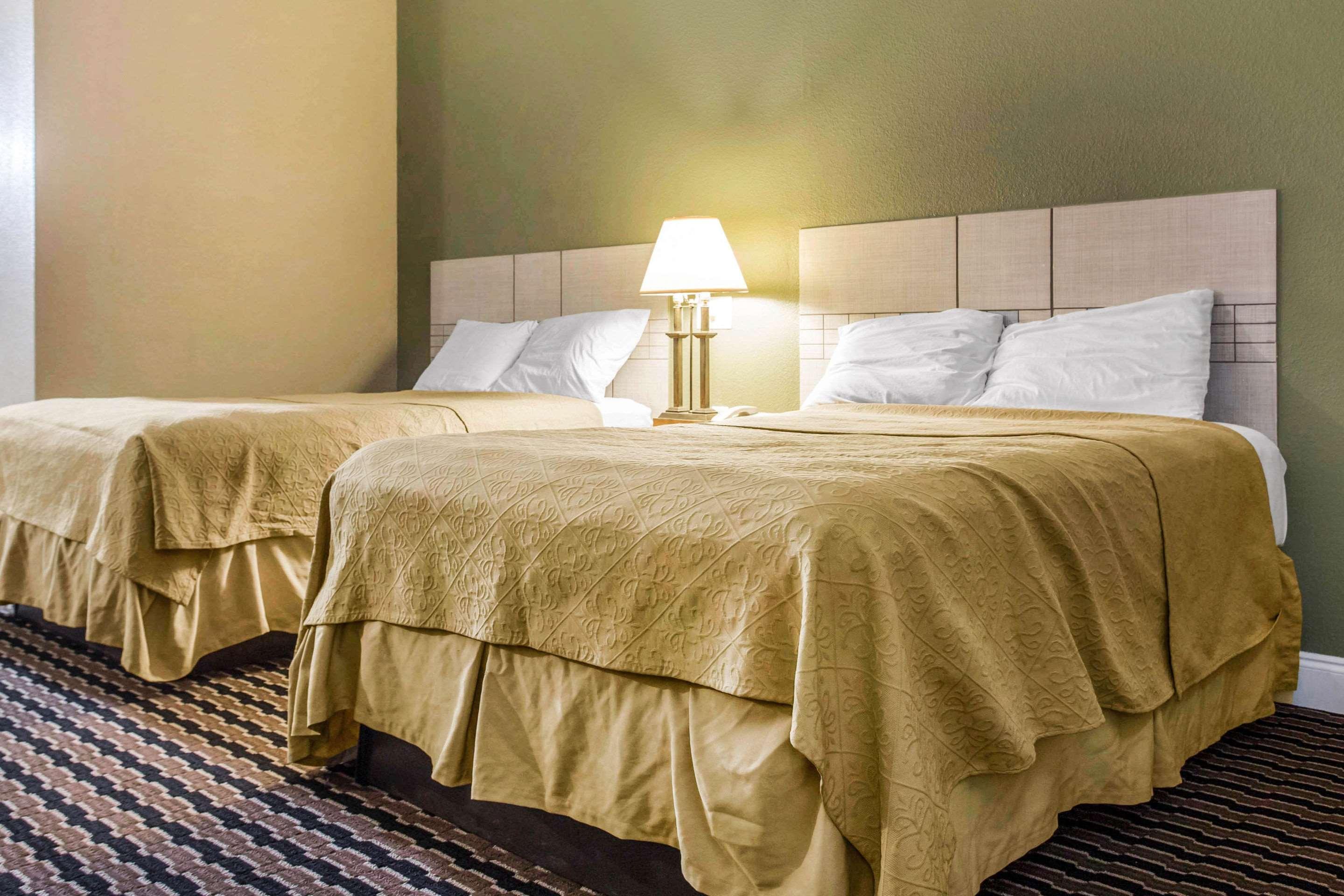 Super 8 By Wyndham Rocky Mount I-95 Exit 145 Hotel Battleboro Buitenkant foto