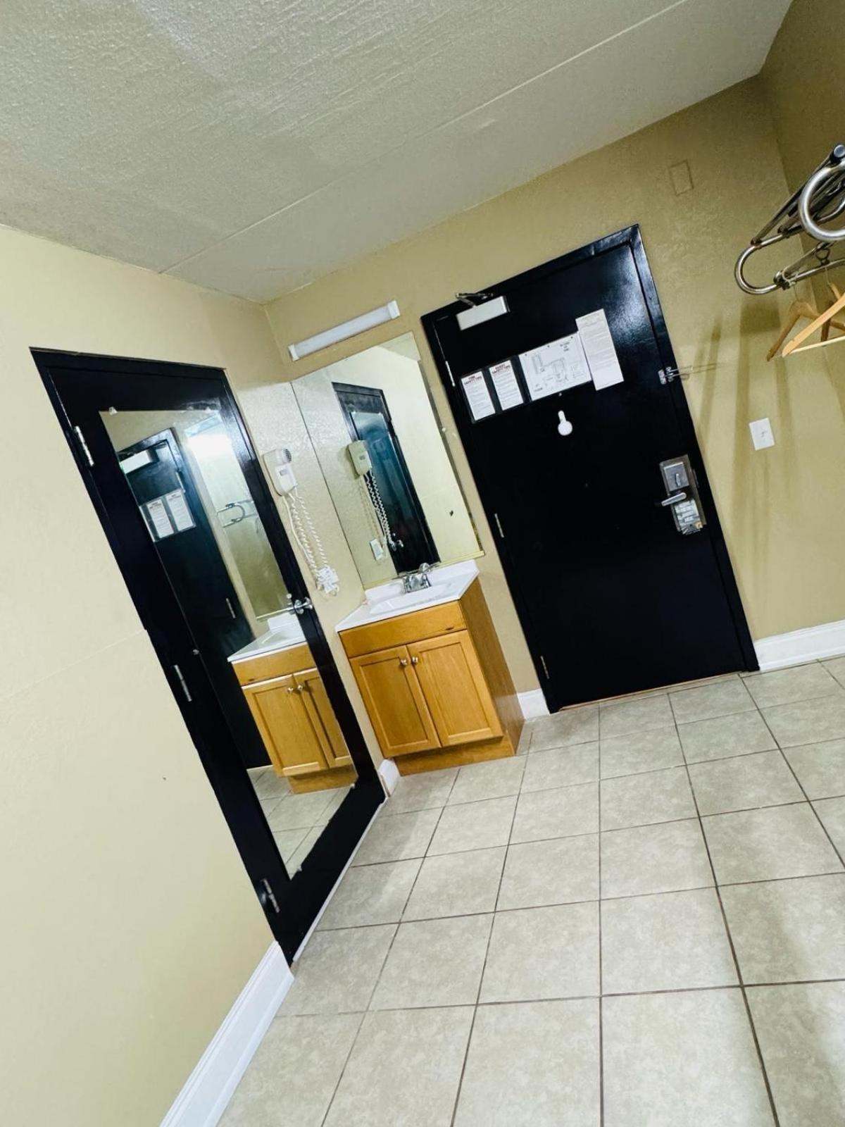Super 8 By Wyndham Rocky Mount I-95 Exit 145 Hotel Battleboro Buitenkant foto