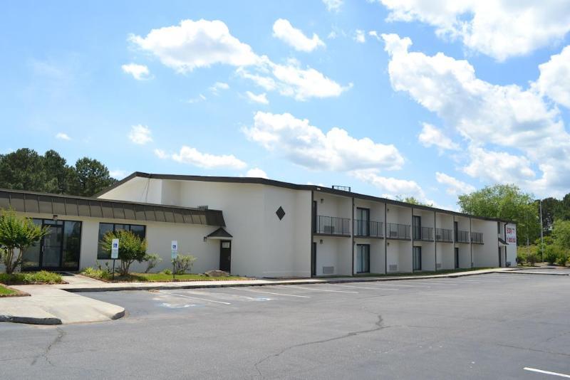 Super 8 By Wyndham Rocky Mount I-95 Exit 145 Hotel Battleboro Buitenkant foto