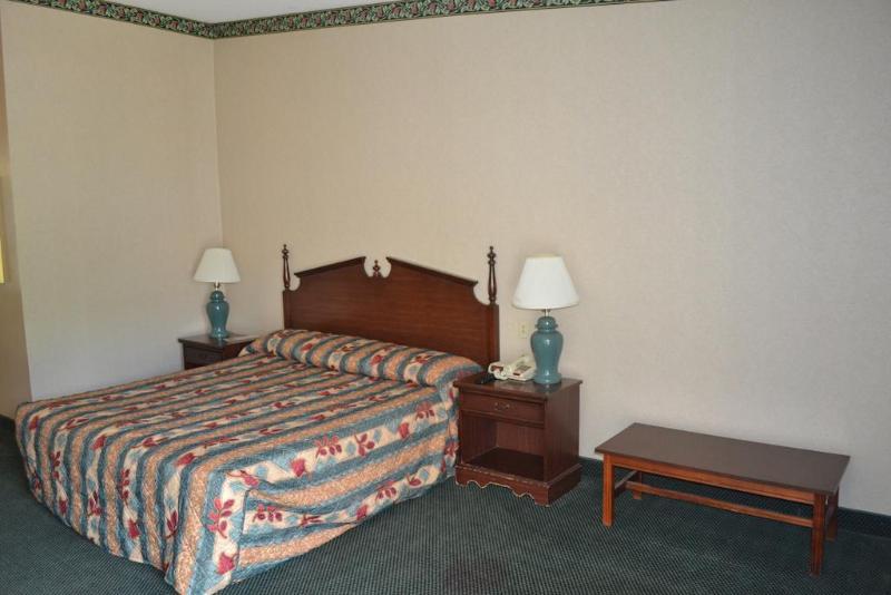 Super 8 By Wyndham Rocky Mount I-95 Exit 145 Hotel Battleboro Buitenkant foto